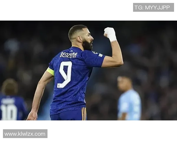 足球明星停球绝技揭秘：如何在比赛中轻松掌控球权与节奏