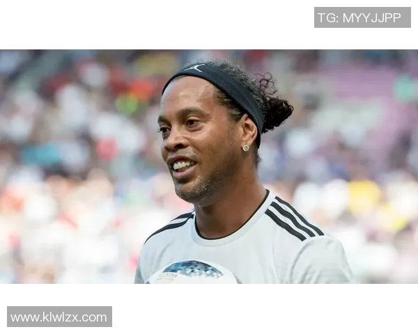 足球明星小罗的身高是多少他在球场上的表现如何影响了他的职业生涯